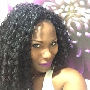 Meet your Posher, Angela